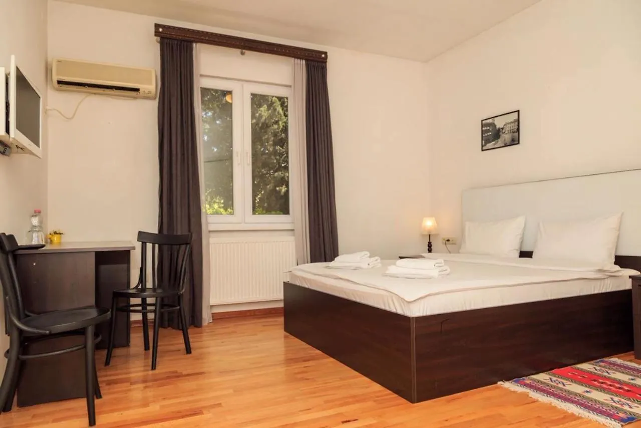 Ava Hotell Tbilisi 3*,  Georgien